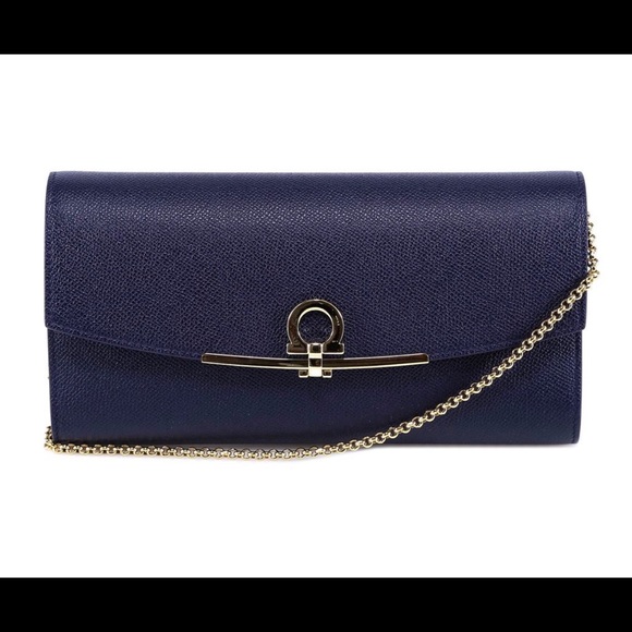SALVATORE FERRAGAMO gancio chain strap clutch - Picture 3 of 7